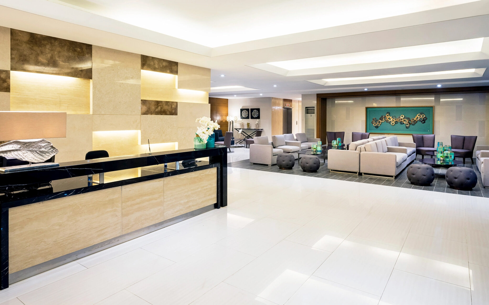 Gallery - Amenities - 06 - Lobby