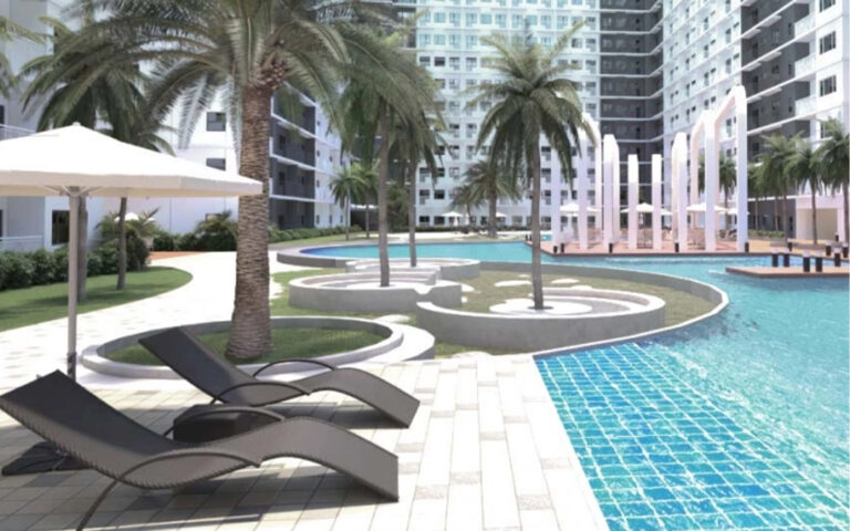 Gallery - Amenities - 05 - Pool Deck