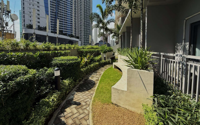 Gallery - Amenities - 07 - Garden Area